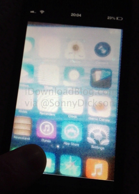 iOS-7-home-screen1